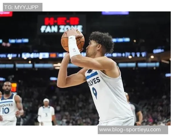 芬奇直言球队进攻如同灾难投篮选择和战术执行全方位失误 芬奇直言球队进攻如同灾难投篮选择和战术执行全方位失误